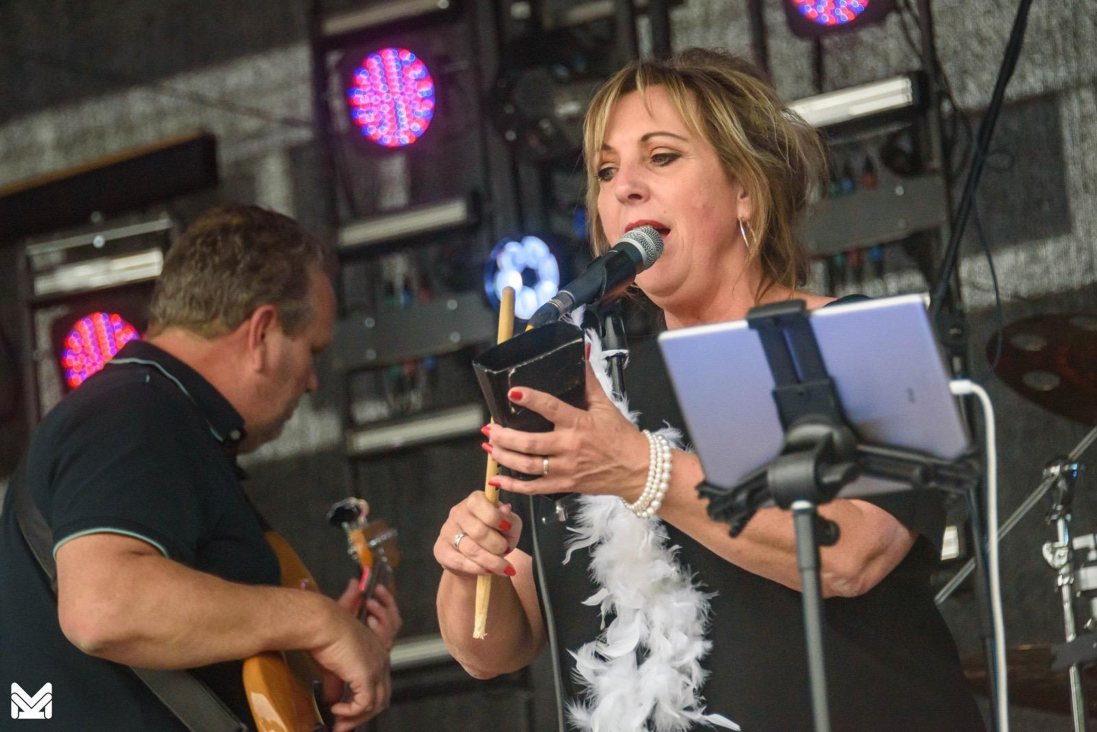 Esther, zangeres van GoodTimes